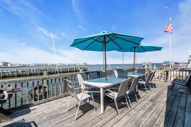 281 Sandlewood Drive, Bayville, NJ 08721