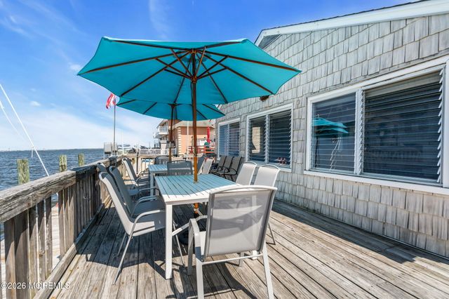 281 Sandlewood Drive, Bayville, NJ 08721