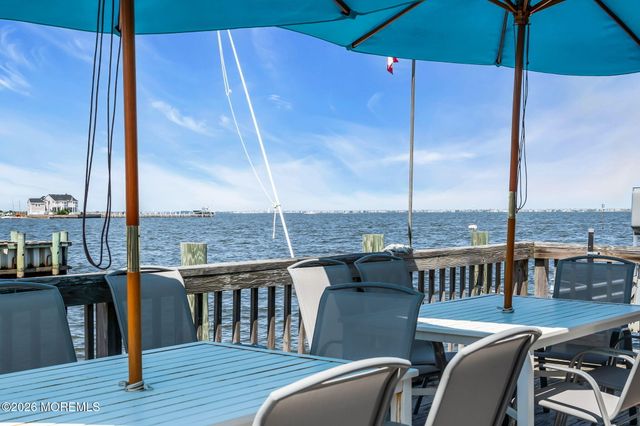281 Sandlewood Drive, Bayville, NJ 08721