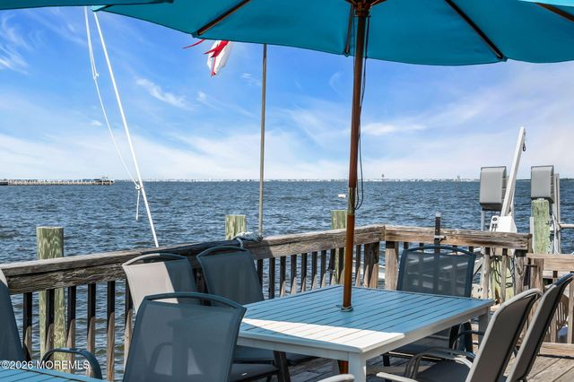 281 Sandlewood Drive, Bayville, NJ 08721