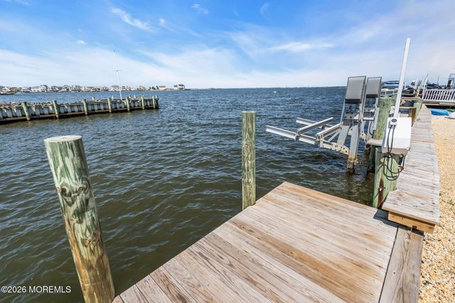 281 Sandlewood Drive, Bayville, NJ 08721