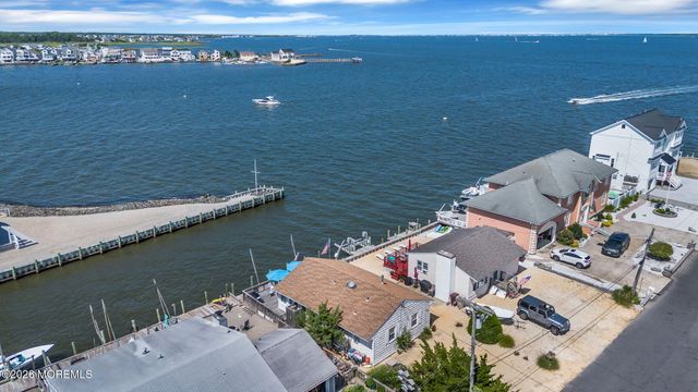 281 Sandlewood Drive, Bayville, NJ 08721