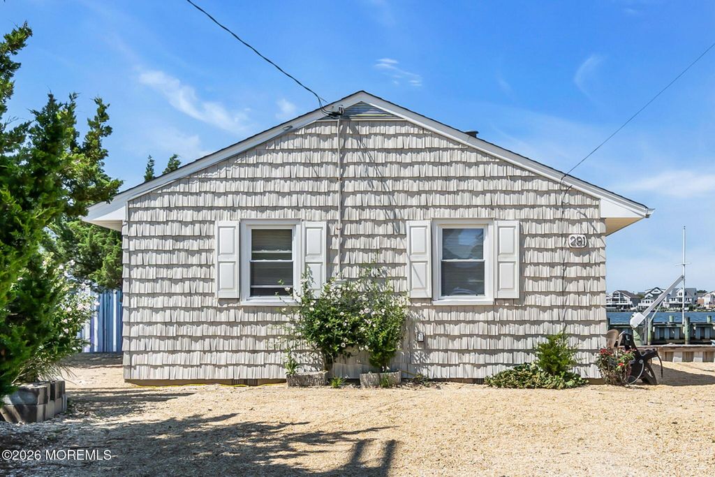 281 Sandlewood Drive, Bayville, NJ 08721