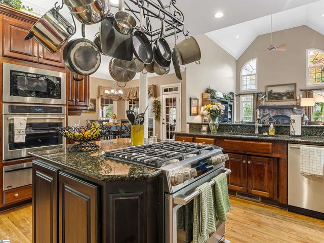 458 Carolina Club Drive, Spartanburg, SC 29306