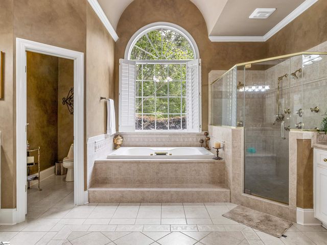 458 Carolina Club Drive, Spartanburg, SC 29306