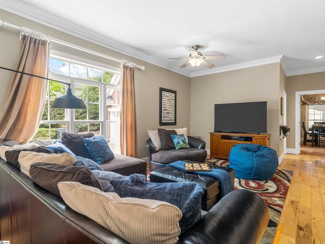 458 Carolina Club Drive, Spartanburg, SC 29306