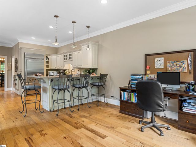 458 Carolina Club Drive, Spartanburg, SC 29306