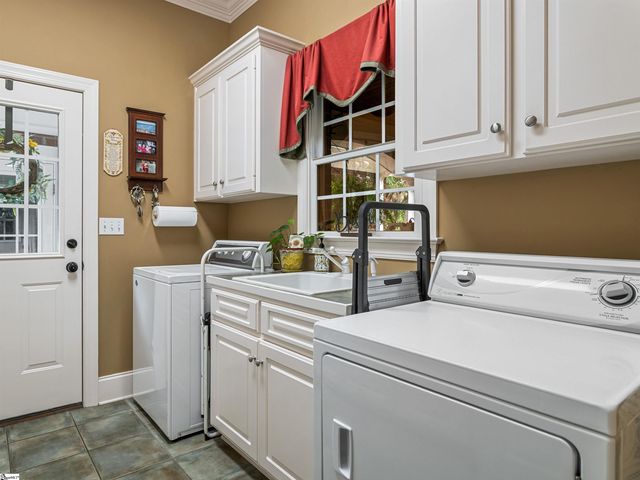 458 Carolina Club Drive, Spartanburg, SC 29306