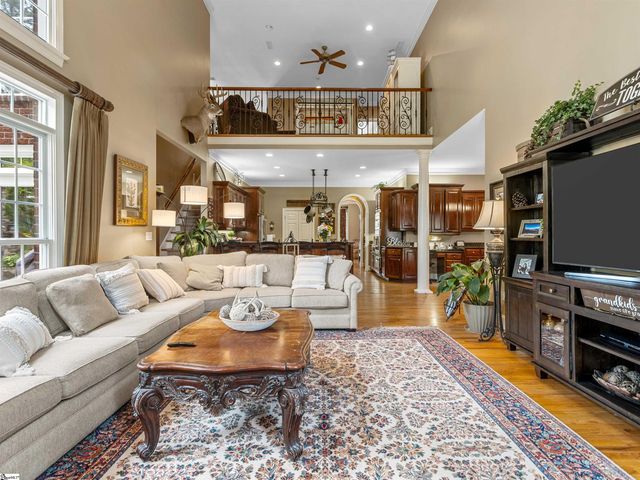 458 Carolina Club Drive, Spartanburg, SC 29306
