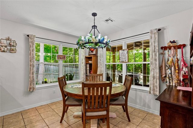 25 Overton Drive, Bella Vista, AR 72714