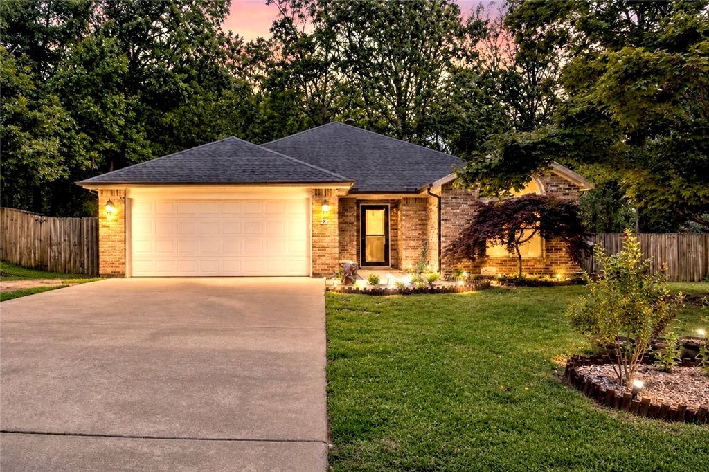 25 Overton Drive, Bella Vista, AR 72714