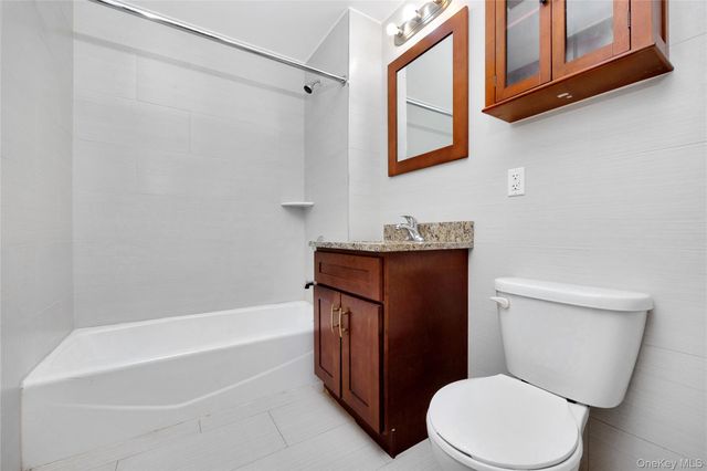 172-18 Jamaica Avenue, Jamaica, NY 11432