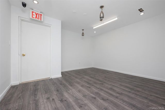172-18 Jamaica Avenue, Jamaica, NY 11432