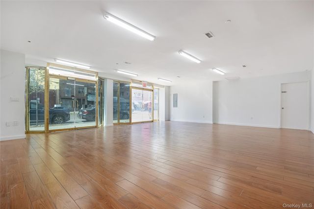 172-18 Jamaica Avenue, Jamaica, NY 11432