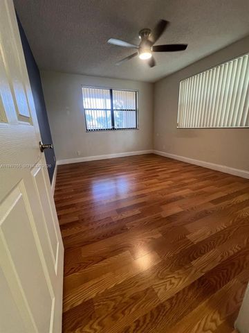 8100 Geneva Ct 147, Doral, FL 33166