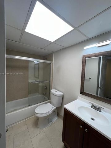 8100 Geneva Ct 147, Doral, FL 33166