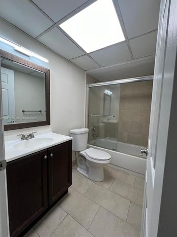 8100 Geneva Ct 147, Doral, FL 33166