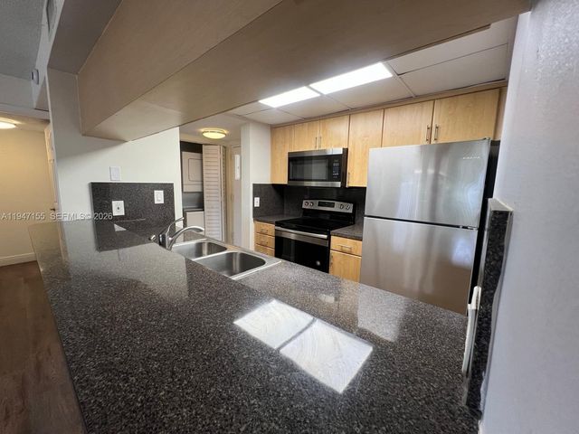 8100 Geneva Ct 147, Doral, FL 33166