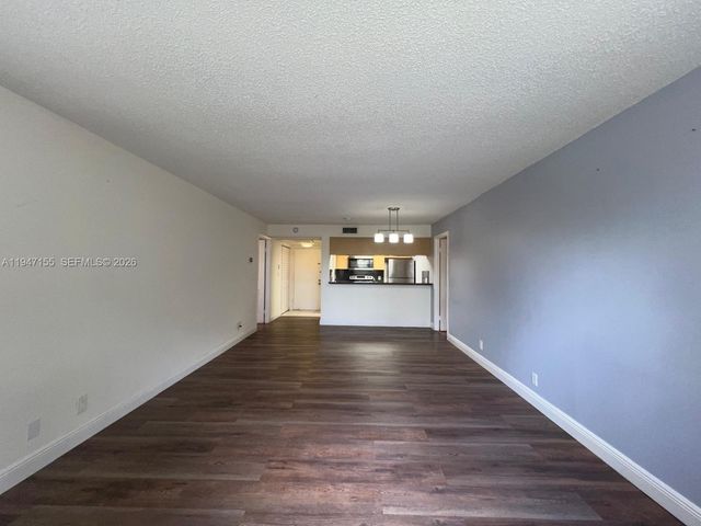 8100 Geneva Ct 147, Doral, FL 33166