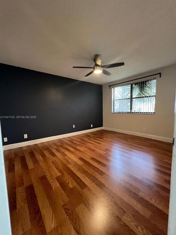 8100 Geneva Ct 147, Doral, FL 33166