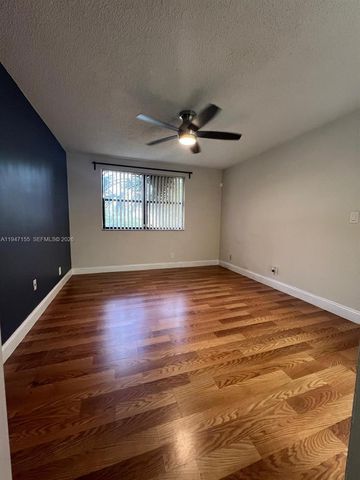 8100 Geneva Ct 147, Doral, FL 33166