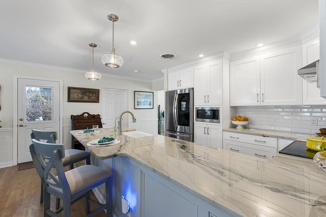 1640 4th Avenue, Vero Beach, FL 32960