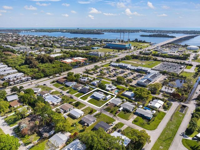 1640 4th Avenue, Vero Beach, FL 32960