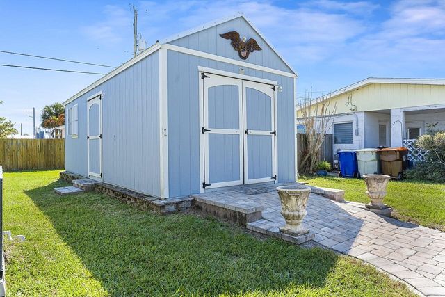 1640 4th Avenue, Vero Beach, FL 32960