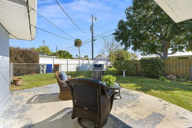 1640 4th Avenue, Vero Beach, FL 32960