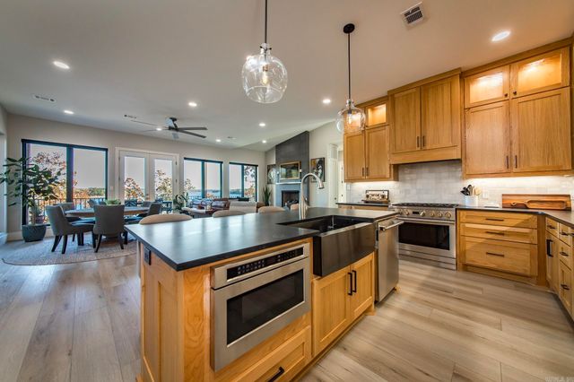 123 Sandelwood Circle, Fairfield Bay, AR 72088