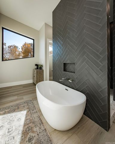 123 Sandelwood Circle, Fairfield Bay, AR 72088