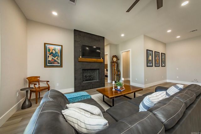 123 Sandelwood Circle, Fairfield Bay, AR 72088