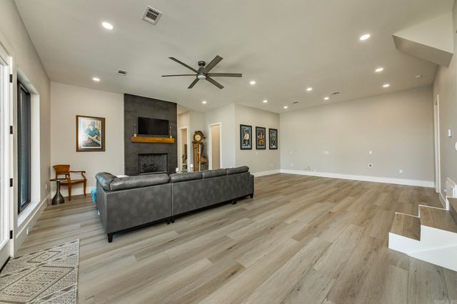 123 Sandelwood Circle, Fairfield Bay, AR 72088