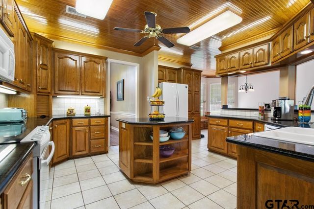 12307 Colby Circle, Tyler, TX 75707