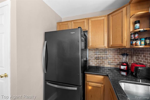 21018 Saint Gertrude Street, Saint Clair Shores, MI 48081