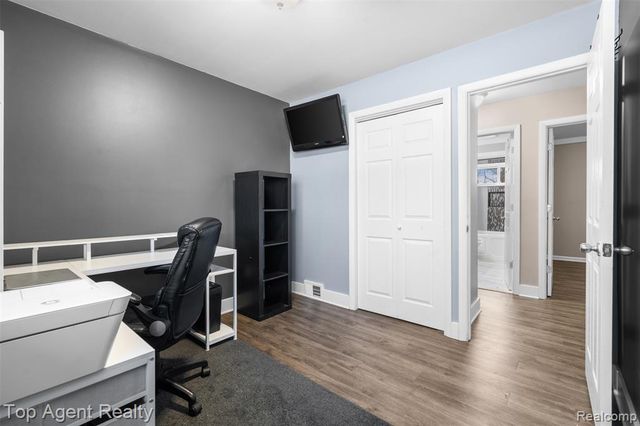 21018 Saint Gertrude Street, Saint Clair Shores, MI 48081