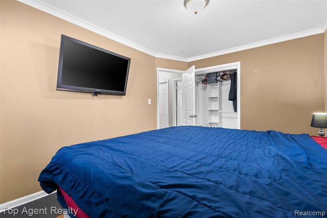 21018 Saint Gertrude Street, Saint Clair Shores, MI 48081