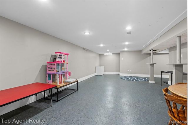 21018 Saint Gertrude Street, Saint Clair Shores, MI 48081