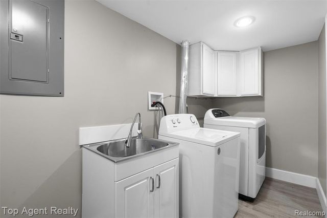 21018 Saint Gertrude Street, Saint Clair Shores, MI 48081