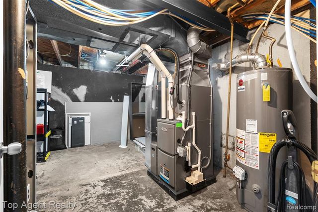 21018 Saint Gertrude Street, Saint Clair Shores, MI 48081