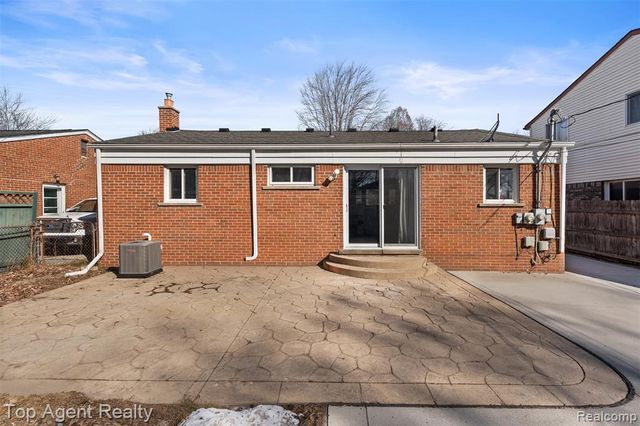 21018 Saint Gertrude Street, Saint Clair Shores, MI 48081