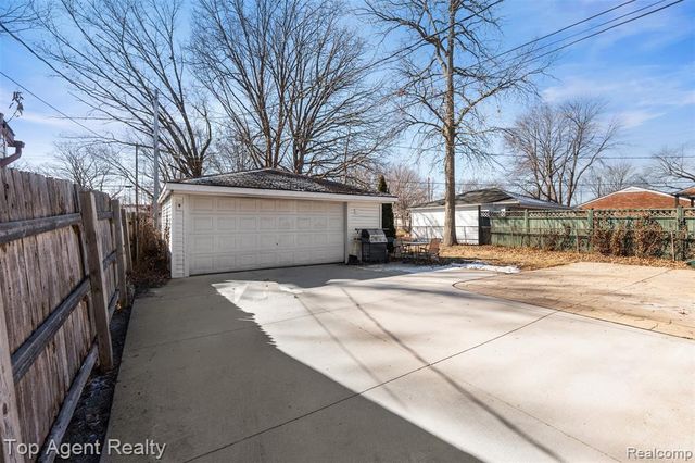 21018 Saint Gertrude Street, Saint Clair Shores, MI 48081