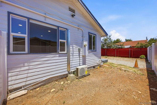 279 Del Mar Avenue, Chula Vista, CA 91910