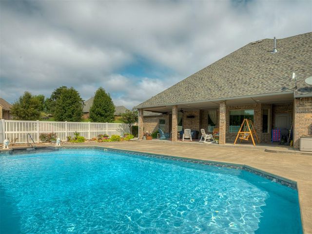 14404 Ironside Drive, Choctaw, OK 73020