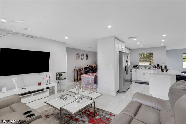 2025 49th TER SW, Naples, FL 34116
