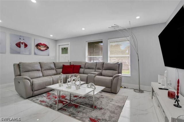 2025 49th TER SW, Naples, FL 34116