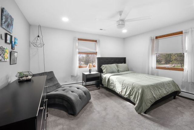 23 S Wildwood Drive, Prospect Heights, IL 60070