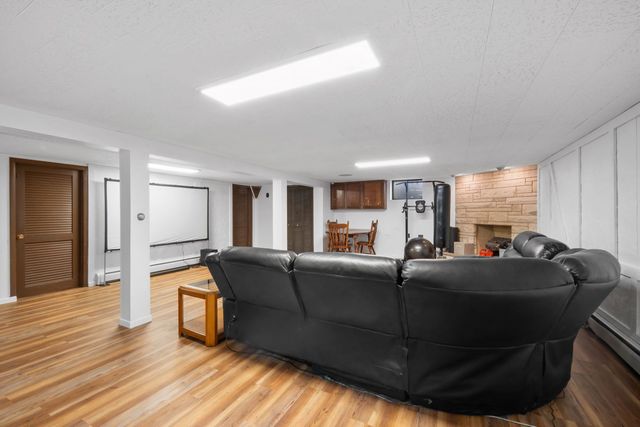 23 S Wildwood Drive, Prospect Heights, IL 60070