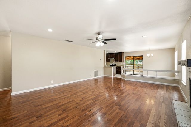 4918 Dare, San Antonio, TX 78217