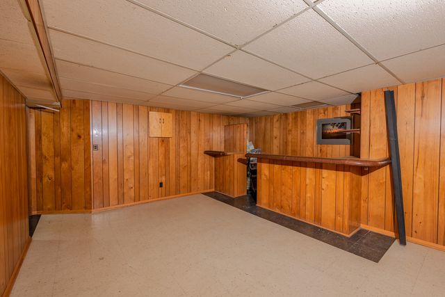 6325 Keokuk Road, Indian Head Park, IL 60525